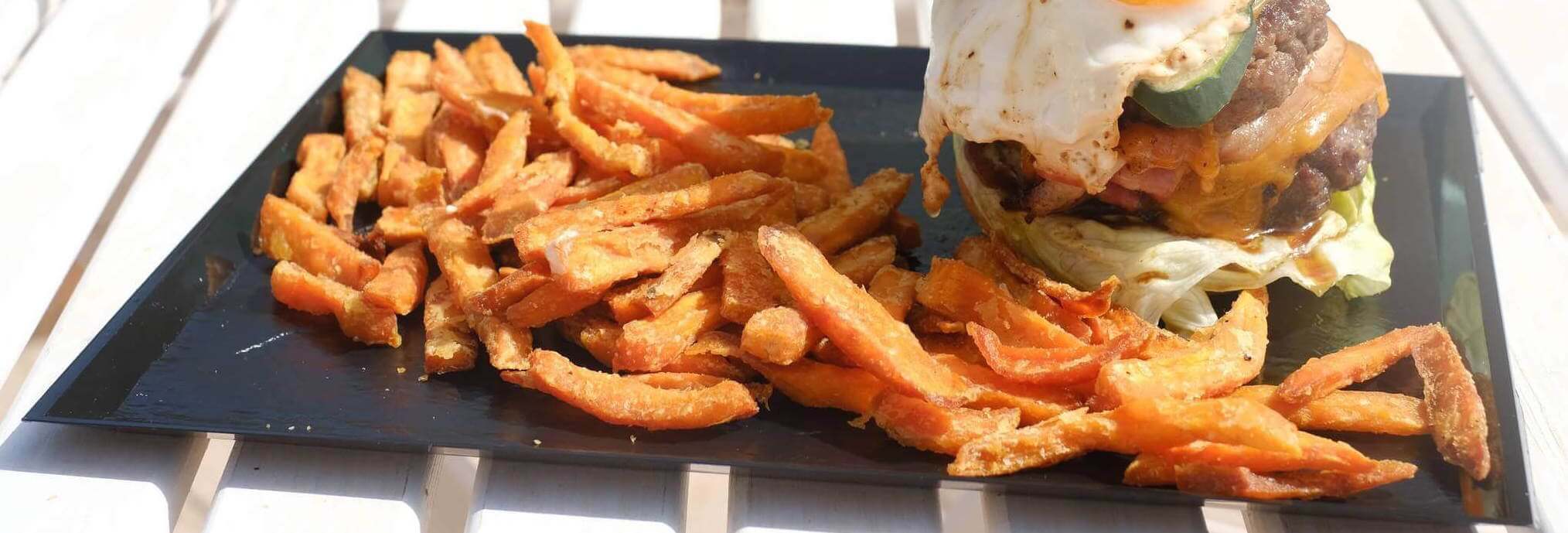 ronis-sweet-potato-fries-homemade-sauce-dip-burger